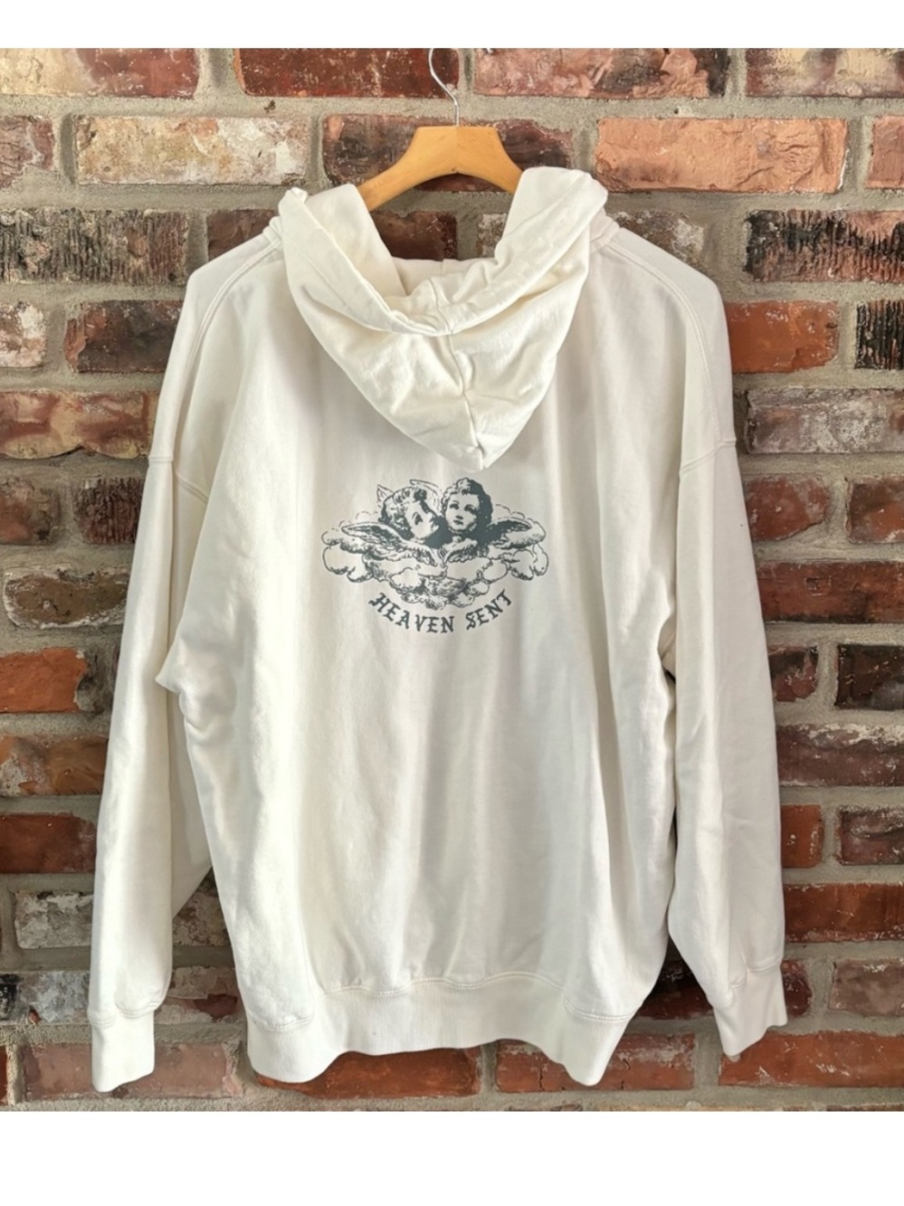 Brandy Melville John Galt Christy Heaven Sent White Graphic Oversized Hoodie OS